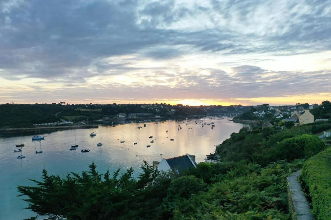 Ker Huella - Superbe Vue Mer Et Acces Plage Prive Saint-Pabu  Saint-Pabu (Finistere)