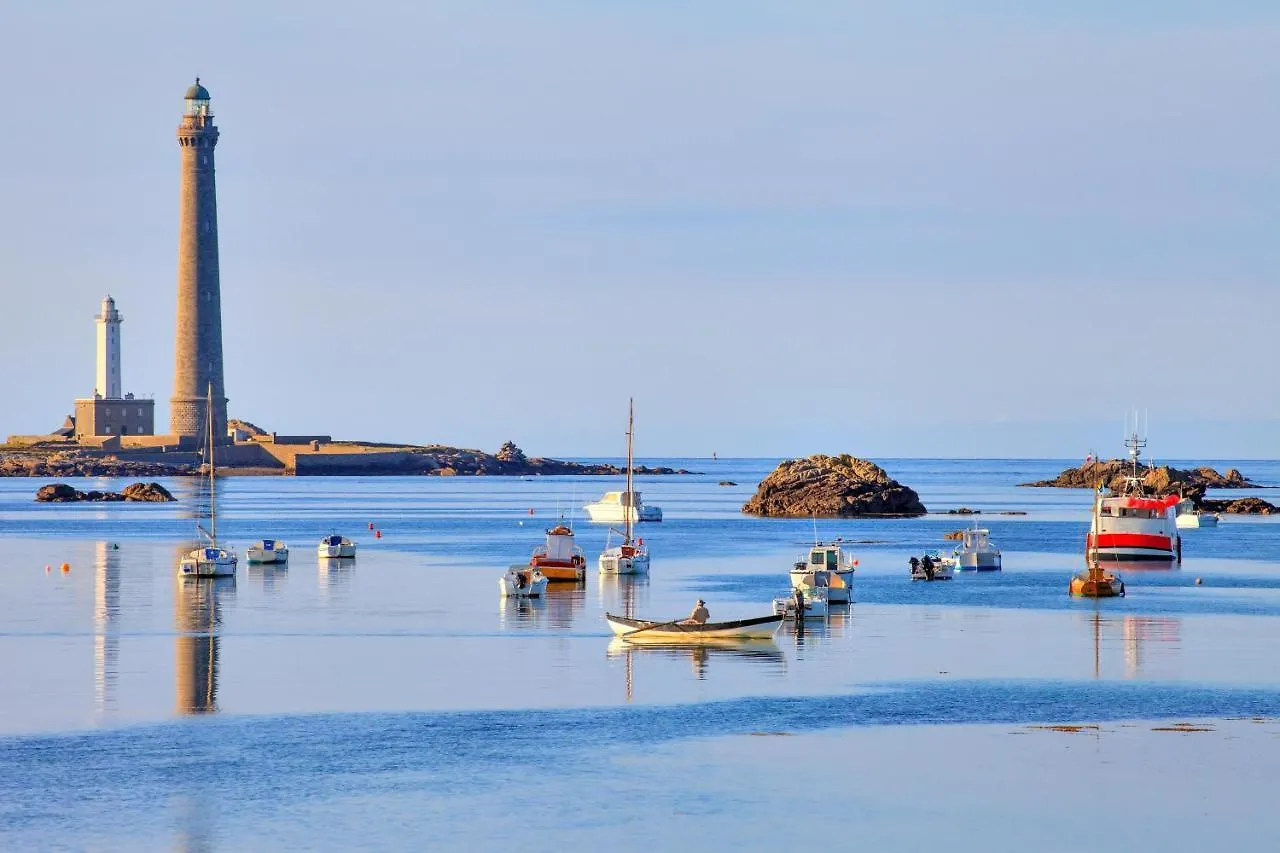 Ker Huella - Superbe Vue Mer Et Acces Plage Prive Saint-Pabu  0*, Saint-Pabu (Finistere)